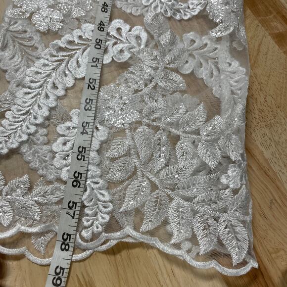 Elliatt NWT Paulette Sleeveless Chiffon Overlay Dress Ivory Size L Embroidered - Picture 11 of 11